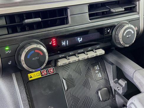 Certified 2025 Toyota 4Runner TRD Off-Road image 16