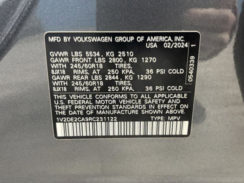 Used 2024 Volkswagen Atlas Cross Sport SE image 36