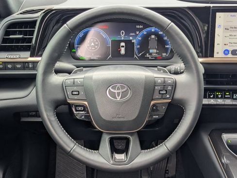 Used 2025 Toyota Crown Signia AWD/4WD image 20