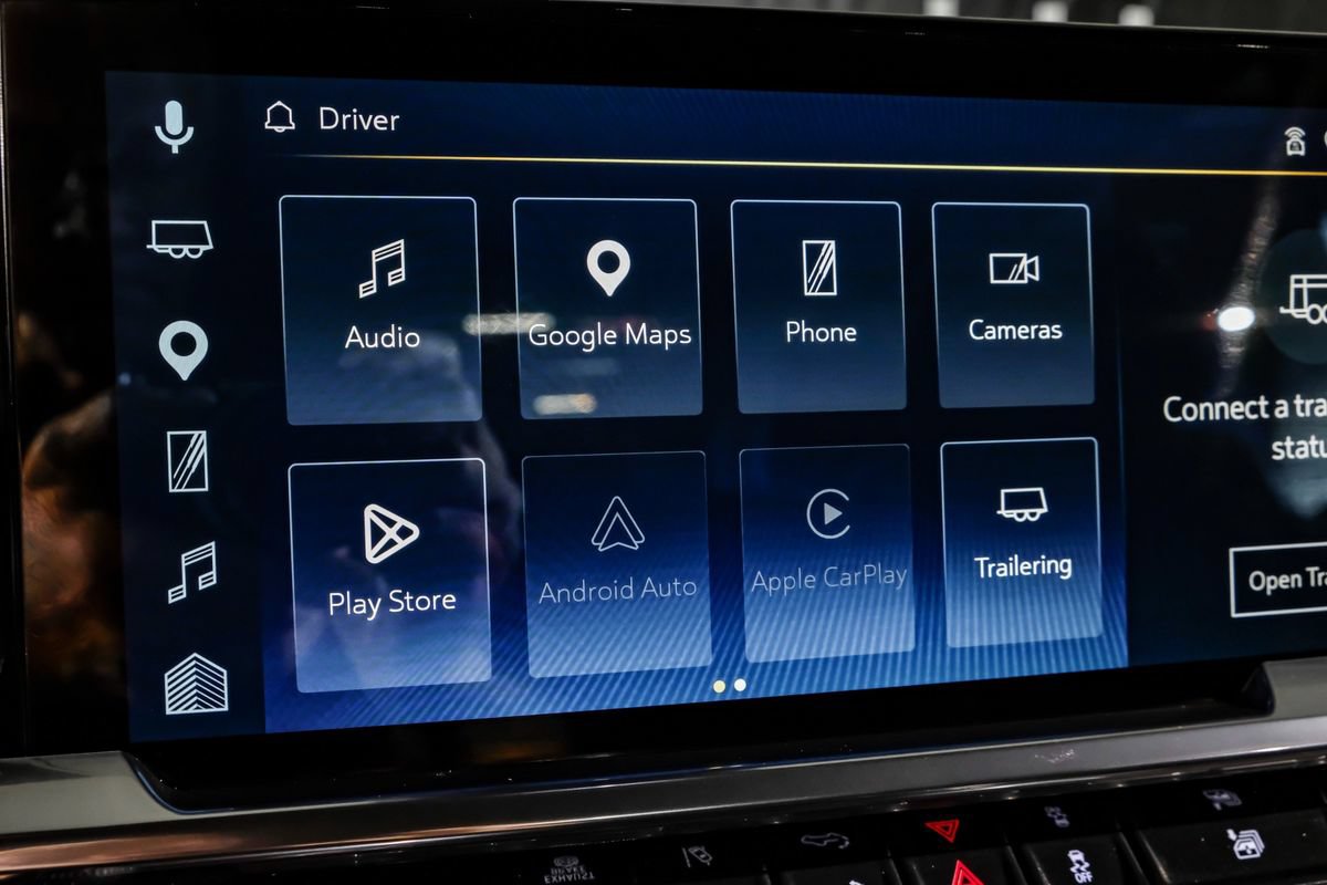 Used 2025 Chevrolet Silverado 3500 LTZ w/ LTZ Convenience Package AWD/4WD image 28