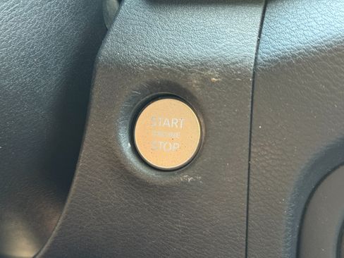 Used 2022 Nissan Frontier SV RWD image 20