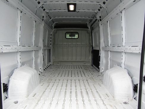 Used 2025 RAM ProMaster 3500 w/ Convenience Group FWD image 19