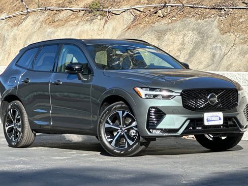 New 2026 Volvo XC60 B5 Core image 2