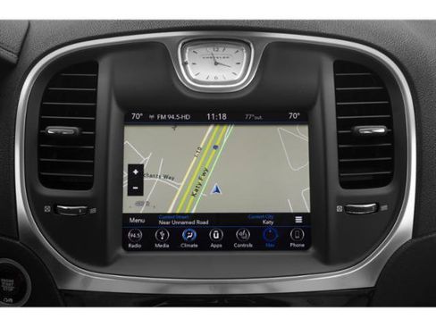 Certified 2018 Chrysler 300 Touring image 17