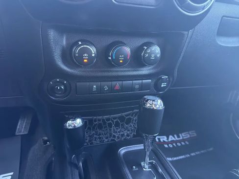 Used 2017 Jeep Wrangler Unlimited Sport AWD/4WD image 26