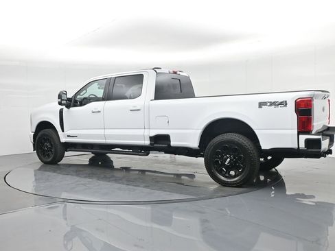 New 2026 Ford F250 Lariat w/ Black Appearance Package image 27