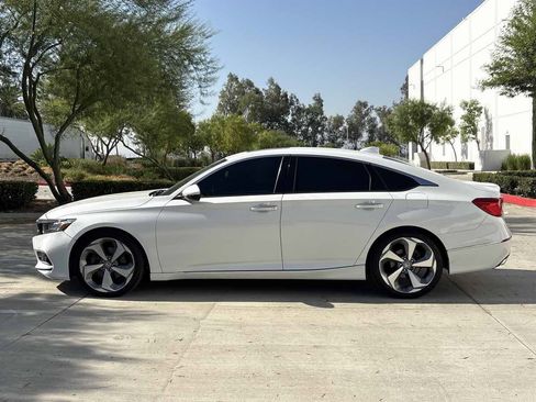 Used 2020 Honda Accord Touring image 6