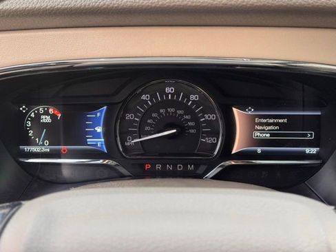 Used 2015 Lincoln Navigator L 4WD image 12