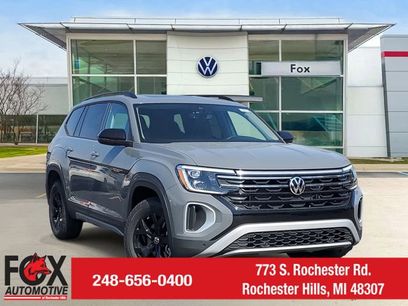 New 2025 Volkswagen Atlas Peak Edition SE