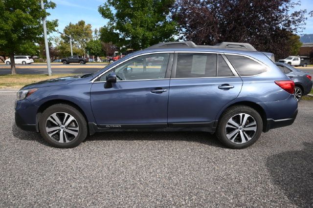 Used 2018 Subaru Outback 2.5i Limited AWD/4WD image 2