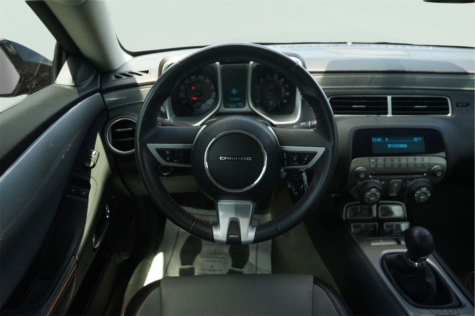 Used 2011 Chevrolet Camaro SS RWD image 17