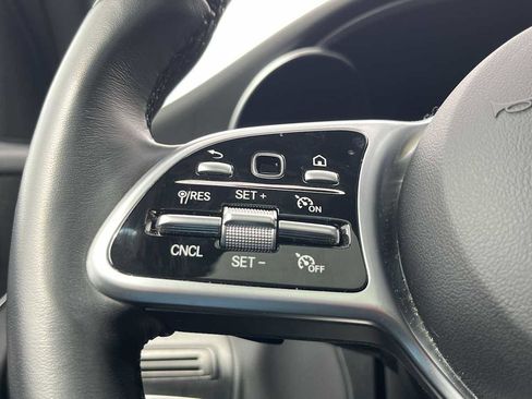 Used 2022 Mercedes-Benz GLC 300 4MATIC image 29