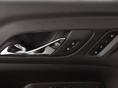 Used 2023 GMC Acadia Denali w/ Denali Technology Package image 21