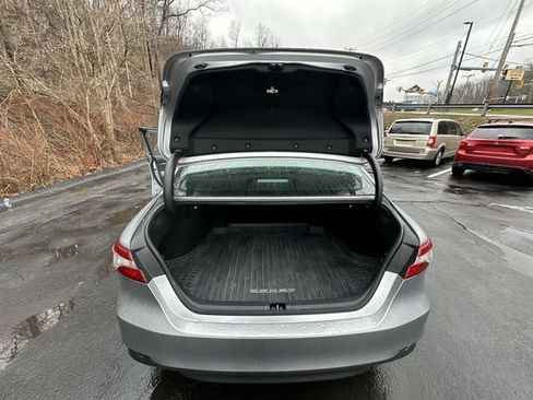 Used 2020 Toyota Camry LE image 22