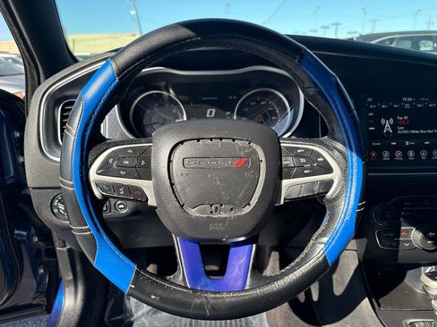 Used 2017 Dodge Charger SXT w/ Plus Group image 17