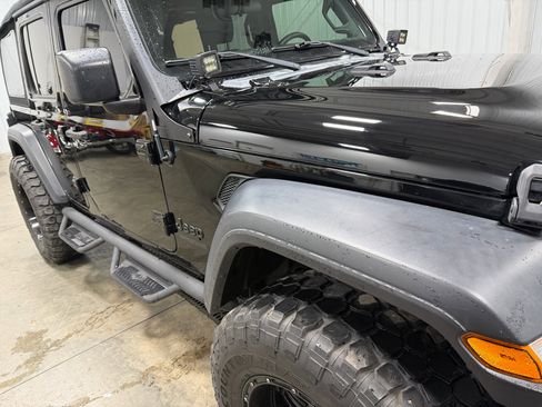 Used 2021 Jeep Wrangler Unlimited Willys image 29