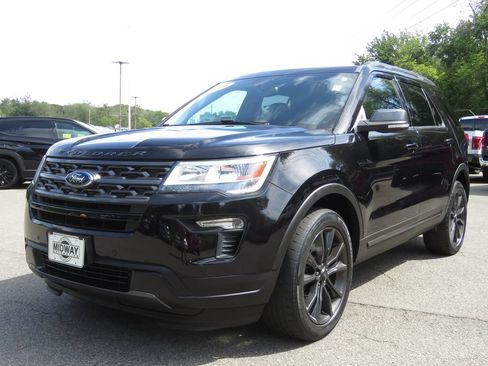 Used 2019 Ford Explorer XLT w/ Equipment Group 202A AWD/4WD image 1