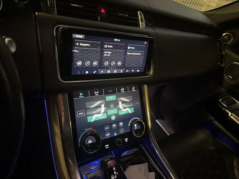 Used 2019 Land Rover Range Rover Sport SVR AWD/4WD image 22
