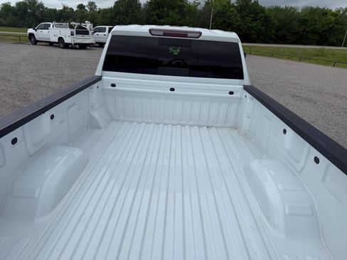 Used 2022 Chevrolet Silverado 2500 LT w/ Convenience Package AWD/4WD image 7