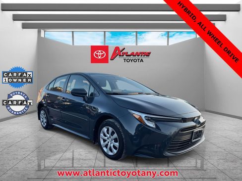 Used 2025 Toyota Corolla LE image 1