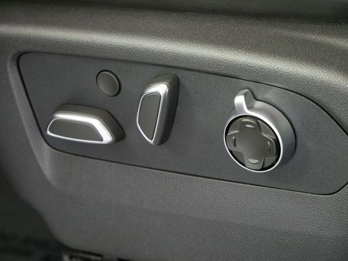 New 2025 GMC Sierra 3500 Denali Ultimate image 14