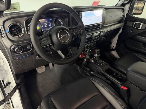 Used 2024 Jeep Wrangler Unlimited Rubicon 4xe AWD/4WD image 11