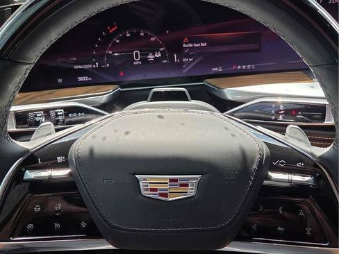 Certified 2026 Cadillac Escalade Platinum Luxury AWD/4WD image 33
