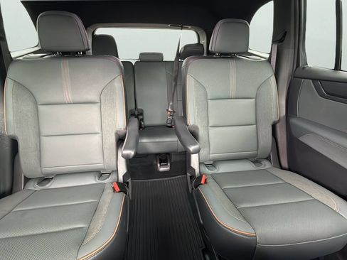 Used 2024 GMC Acadia AT4 w/ Luxury Package AWD/4WD image 25