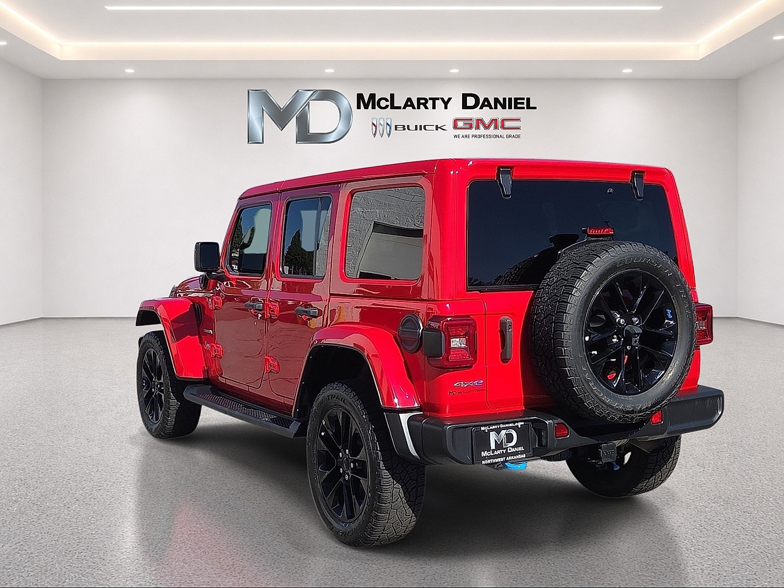 Used 2022 Jeep Wrangler Unlimited Sahara w/ Cold Weather Group AWD/4WD image 13