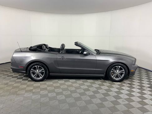 Used 2014 Ford Mustang Premium image 10