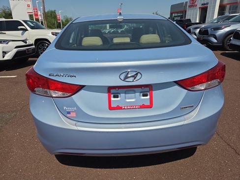 Used 2012 Hyundai Elantra Limited FWD image 4