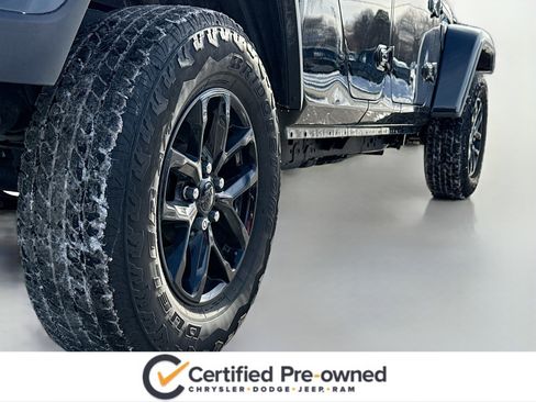 Used 2022 Jeep Gladiator Sport image 14