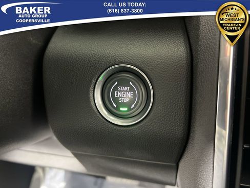 Used 2025 GMC Acadia Elevation image 17