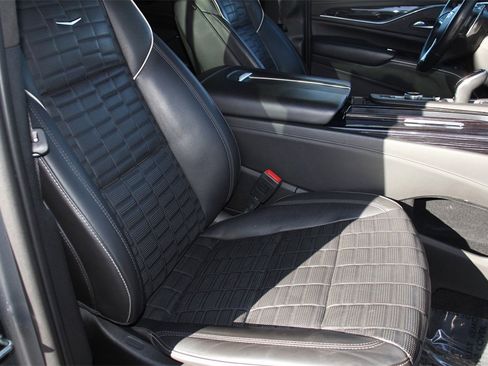 Used 2023 Cadillac Escalade V image 21