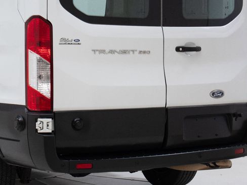 Used 2020 Ford Transit 250 Medium Roof image 12
