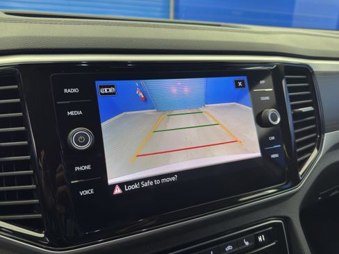 Used 2023 Volkswagen Atlas SE image 20