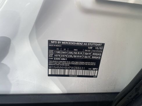 Certified 2023 Mercedes-Benz GLB 250 4MATIC image 29