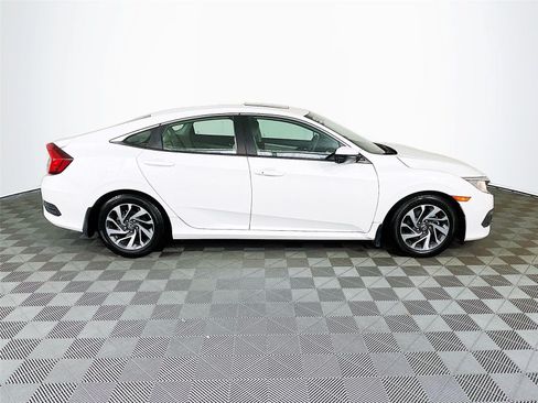 Used 2016 Honda Civic EX image 10