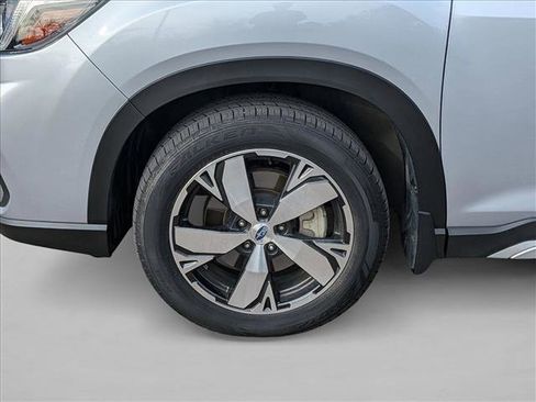 Used 2019 Subaru Forester Touring image 9