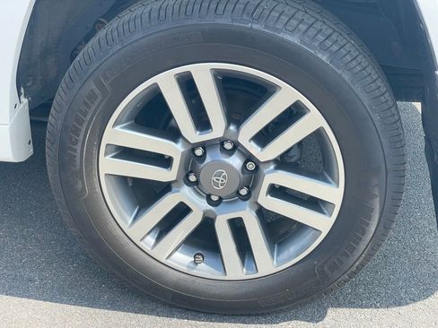 Used 2022 Toyota 4Runner TRD Sport w/ Technology Package image 31