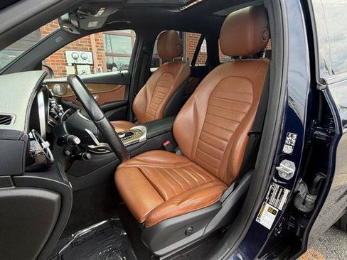 Used 2018 Mercedes-Benz GLC 43 AMG 4MATIC image 32