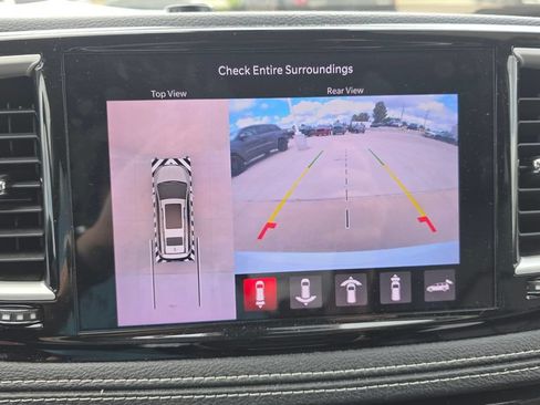 Used 2022 Chrysler Pacifica Touring-L w/ Uconnect Theater Family Group FWD image 20
