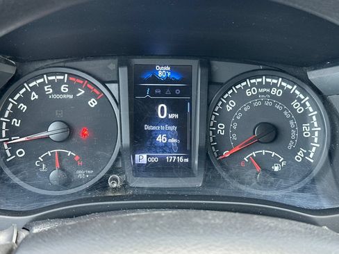 Used 2023 Toyota Tacoma SR AWD/4WD image 25