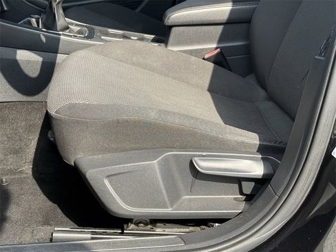 Used 2019 Volkswagen Jetta S image 13