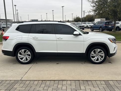 Used 2022 Volkswagen Atlas SE w/ Panoramic Sunroof Package image 11