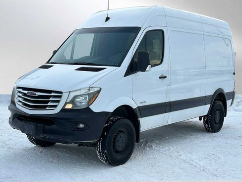 Used 2016 Freightliner Sprinter 2500 image 7