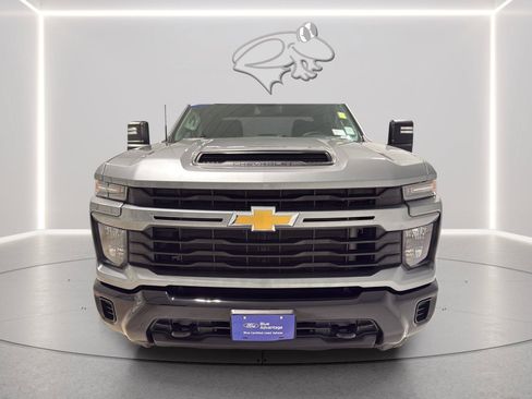 Used 2024 Chevrolet Silverado 2500 Custom w/ Custom Value Package AWD/4WD image 10