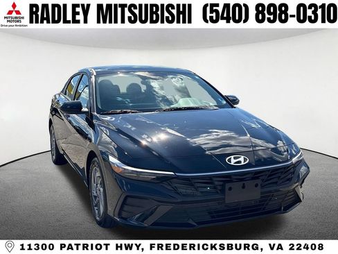 Used 2025 Hyundai Elantra Hybrid FWD image 21