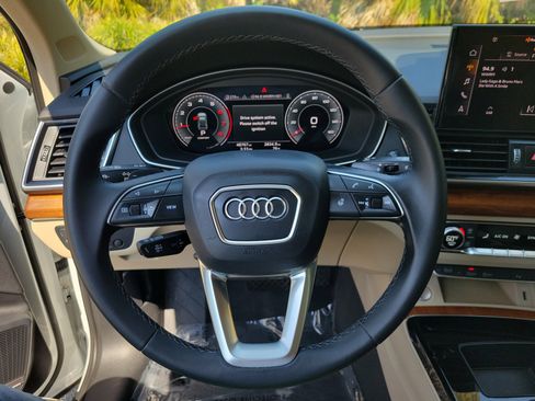 Used 2022 Audi Q5 2.0T Premium Plus AWD/4WD image 33
