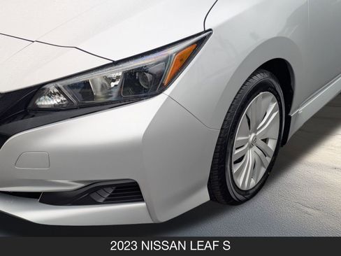 Used 2023 Nissan Leaf S image 10